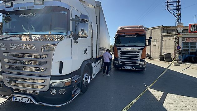 Malatya'da Tırla Dehşet: Husumetlisini İki Tır Arasında Sıkıştırdı