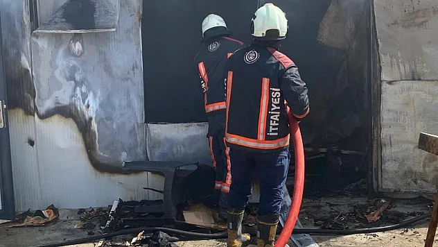 Malatya'da TOKİ şantiyesinde çıkan yangın kısa sürede söndürüldü