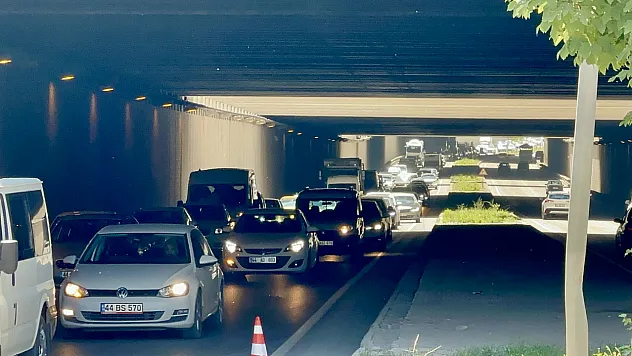 Malatya'da Trafik Kazası: Çevreyolu Bir Süre Kilitlendi