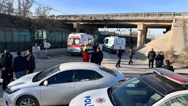 Malatya'da Yük Treni Can Aldı: Lise Son Sınıf Öğrencisi Öldü