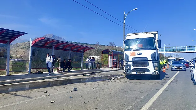 Malatya-Elazığ Yolunda Kaza: Belediye Otobüsünde 20 Kişi Yaralandı