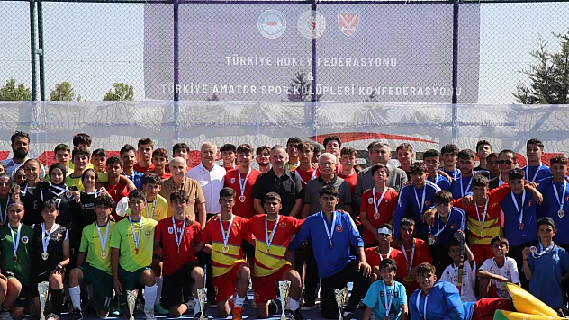 Malatya Hokey U16 Türkiye şampiyonu oldu