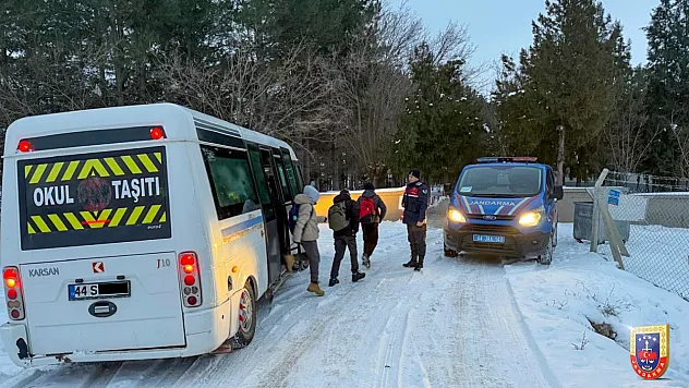 Malatya İl Jandarma Komutanlığı'ndan Okul Servis Araçlarına Sıkı Denetim