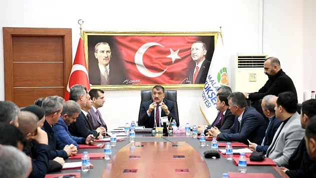 Malatya Muhtarlar Derneğinden Başkan Gürkan'a Ziyaret