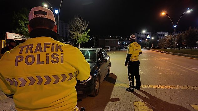 Malatya Polisi 13 İlçede Huzur Denetimi Gerçekleştirdi