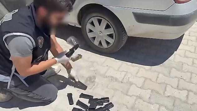 Malatya Polisinden Silah Operasyonu: 8 Silah ve 196 Fişek Ele Geçirildi