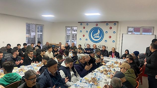 Malatya Ülkü Ocakları'nda Ramazan'ın İlk İftar Sofrası Kuruldu