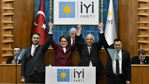 Meral Akşener İYİ Parti Malatya Belediye Başkan Adaylarını Tanıttı