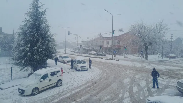 Meteorolojiden kuvvetli sağanak ve kar uyarısı