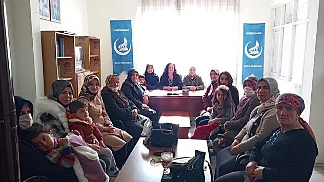 MHP Kadın Kolları'ndan Şehitlerimiz için Yasin-i Şerif ve dualar okundu