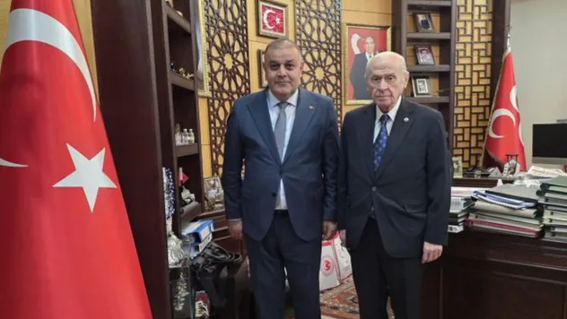 Milliyetçi Hareket Partisi (MHP) Malatya İl Başkanı Gökhan Gök,  MHP Genel Başkanı Devlet Bahçeli'yi ziyaret etti