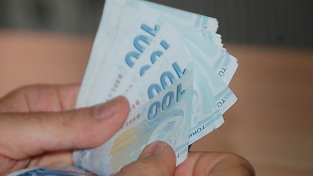 Milyonların Gözü Asgari Ücrette: Ara Zam Gündemde mi?