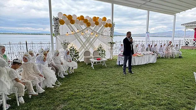 Minik Öğrencilerden Duygu dolu Yıl Sonu Gösterisi