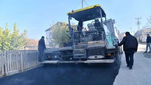 Modern ve Dayanıklı Malzemelerle Yollar Yenileniyor