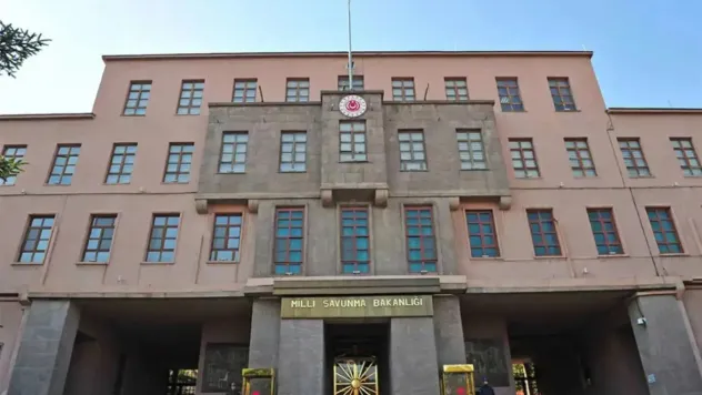 MSB: Düşen uçağın enkazında kaza kırım çalışmaları devam ediyor