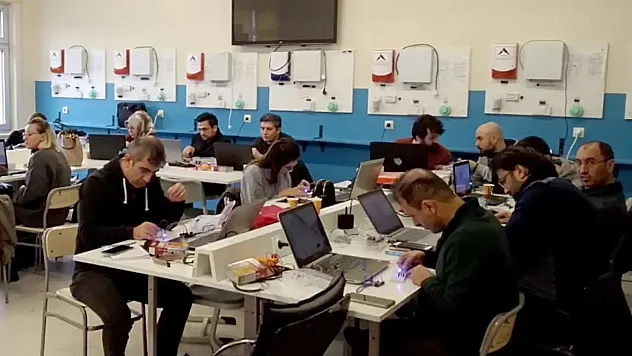 Öğretmenler yeni müfredat eğitimi alacak