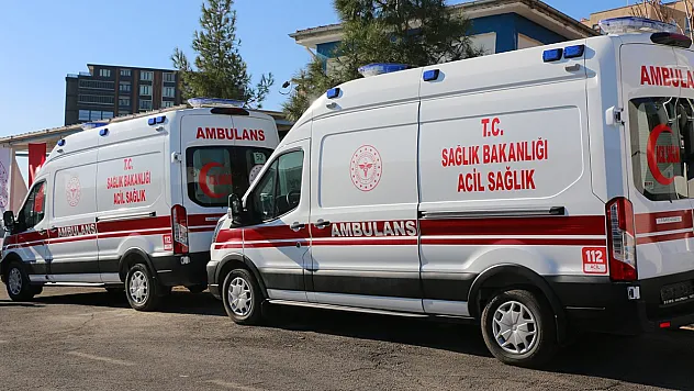 Öğretmenleri taşıyan servis minibüsleri çarpıştı: 28 yaralı