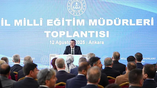 Okullarda forma zorunluluğu geri geliyor