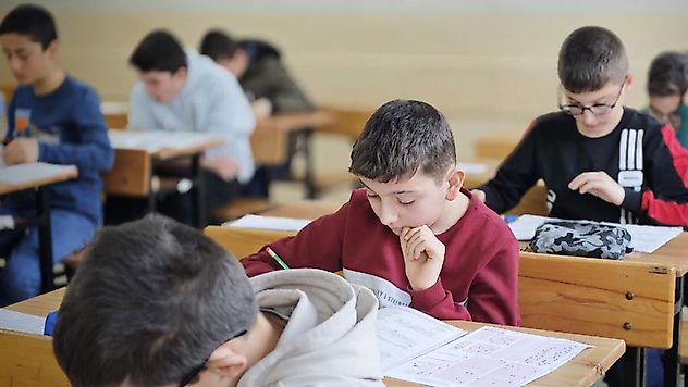 Okullarda Yeni Dönem: Kayıt Parası ve Ücretli Kaynak Kitap Yasak
