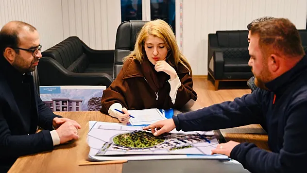 Ölmeztoprak Akçadağ'da Sahada: 'Konutlar ve Çarşı Hayat Buluyor'