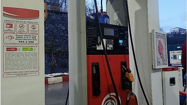 Orta Doğu'daki gerilim akaryakıt fiyatlarını uçurdu