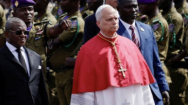 Papa Leo: 'Silahlanma yerine eğitim ve sağlığa yatırım yapılmalı'