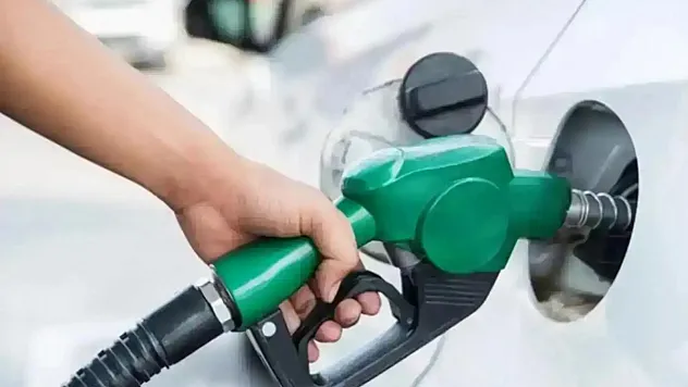 Petrol Fiyatlarındaki Düşüş Motorine Yansıdı