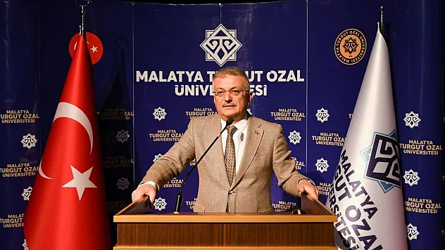 Prof. Dr. Fuat Sezgin ve Müslümanların Bilime Katkıları Konulu Konferans Düzenlendi