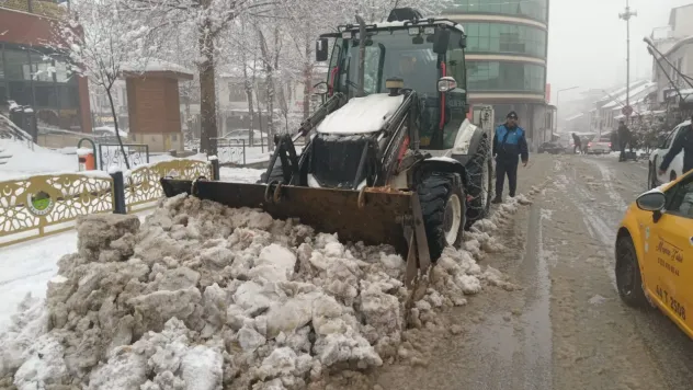 Pütürge'de Kar ve Fırtına Hayatı Zorlaştırıyor