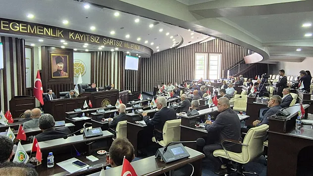 Ramazan Ayhan: 'TDBB Üyeliğine Seçilen Büyükşehir Belediye Başkanımızı Kutluyoruz'