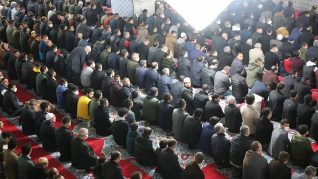 Regaib Kandili yarın idrak edilecek