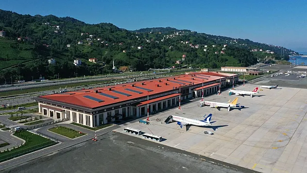 Rize Artvin Havalimanı'nda 1 Milyon 927 Bin 680 Yolcuya Hizmet Verildi