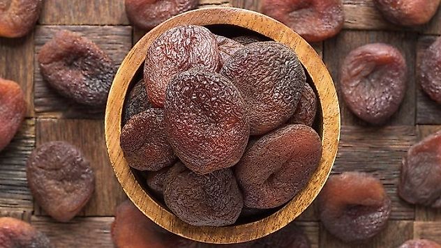 Sağlıklı beslenmenin formülü kuru meyveler