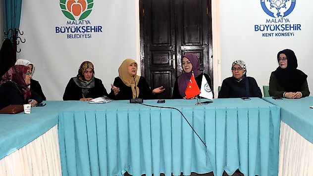 Şair Sülbiye Kutlu ile 'Hayatın İçinden' Programı Düzenlendi