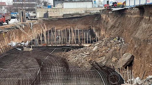 Salköprü'de İnşaat Alanında Çökme Paniği