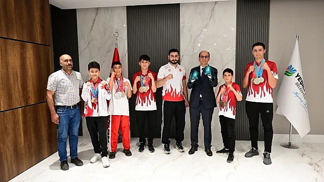 'Şampiyon Sporcularımızla Gurur Duyuyoruz'