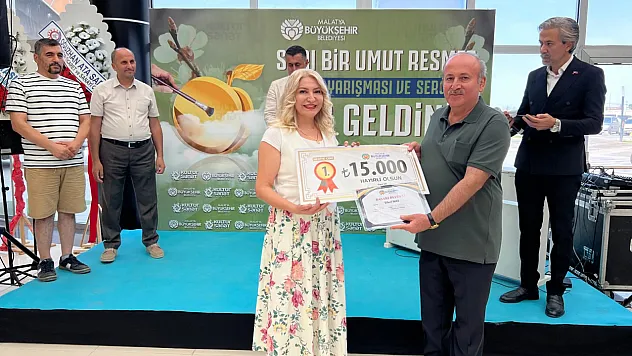 'Sarı Bir Umut Resmet' Ödülleri Verildi