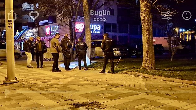 Şeker Fabrikası Önünde Silahlar Konuştu: Yaralı Var