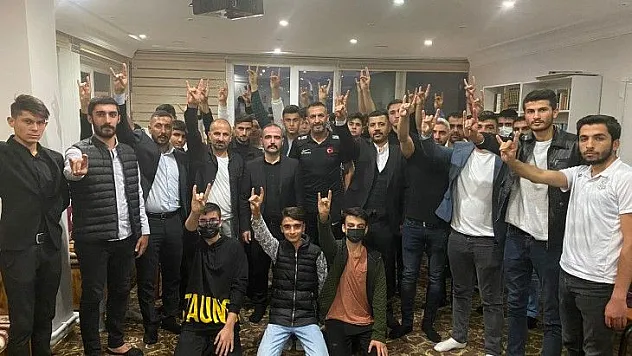 Selim Karadağ,Ülkü Ocakları İl Başkanı Şengönül'ü ziyaret etti.