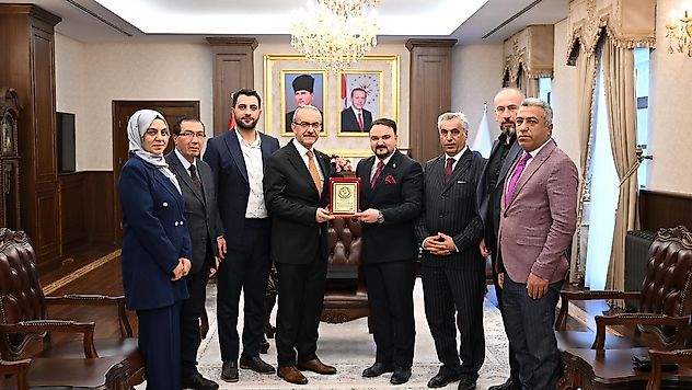 Sivil Toplumdan Devlet Yöneticisine Vefa Örneği