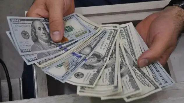 Spot Piyasada Dolar Alış 41,56 – Satış 41,57 Lira