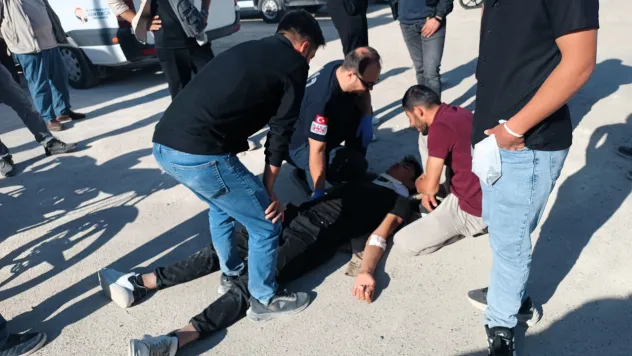 Sungur Mahallesi'nde Trafik Kazası: Motosiklet Sürücüsü Yaralandı