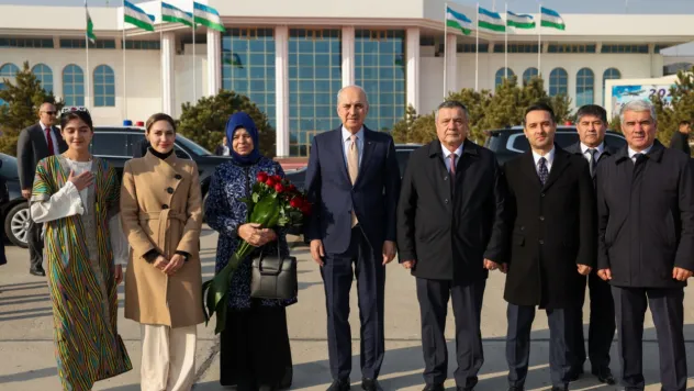 TBMM Başkanı Kurtulmuş, resmi temaslar için Özbekistan'da