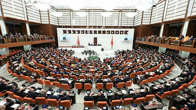 TBMM'de Yoğun Gündem: Emekli Maaşı Artıyor, Trafik Cezaları Katlanıyor