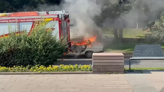 TBMM önünde beyaz Toros yakıldı: 1 kişi gözaltına alındı