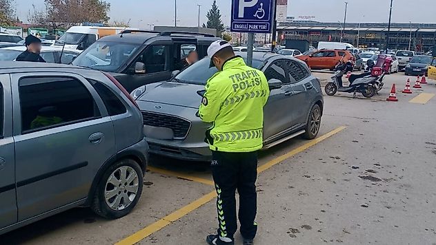 Trafik Ekipleri Engelli Park Alanlarını Mercek Altına Aldı