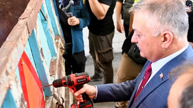 Traktör Sürücülerine Yönelik Reflektör Dağıtımı Yapıldı