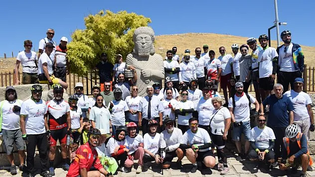 Türk Dünyası Coğrafyası Mazisine Layık İstikbale Kavuşacaktır