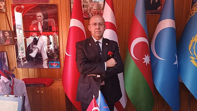 'Türkiye Cumhuriyeti Demokratik, Laik Ve Sosyal Bir Hukuk Devletidir'