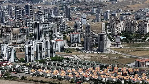 Türkiye genelinde Ağustos ayında 143 bin 319 konut satıldı.